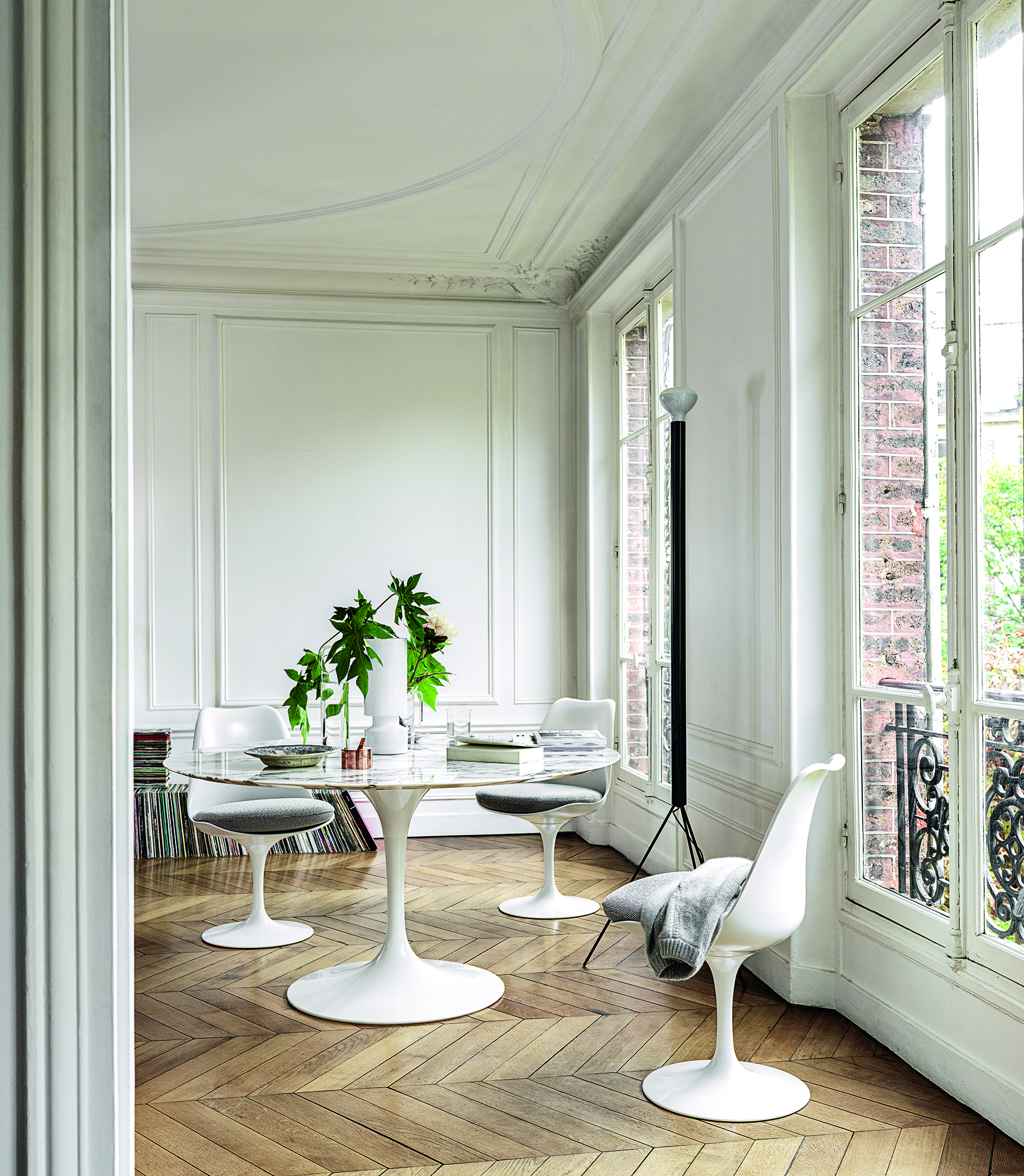 Knoll_Pedestal Collection